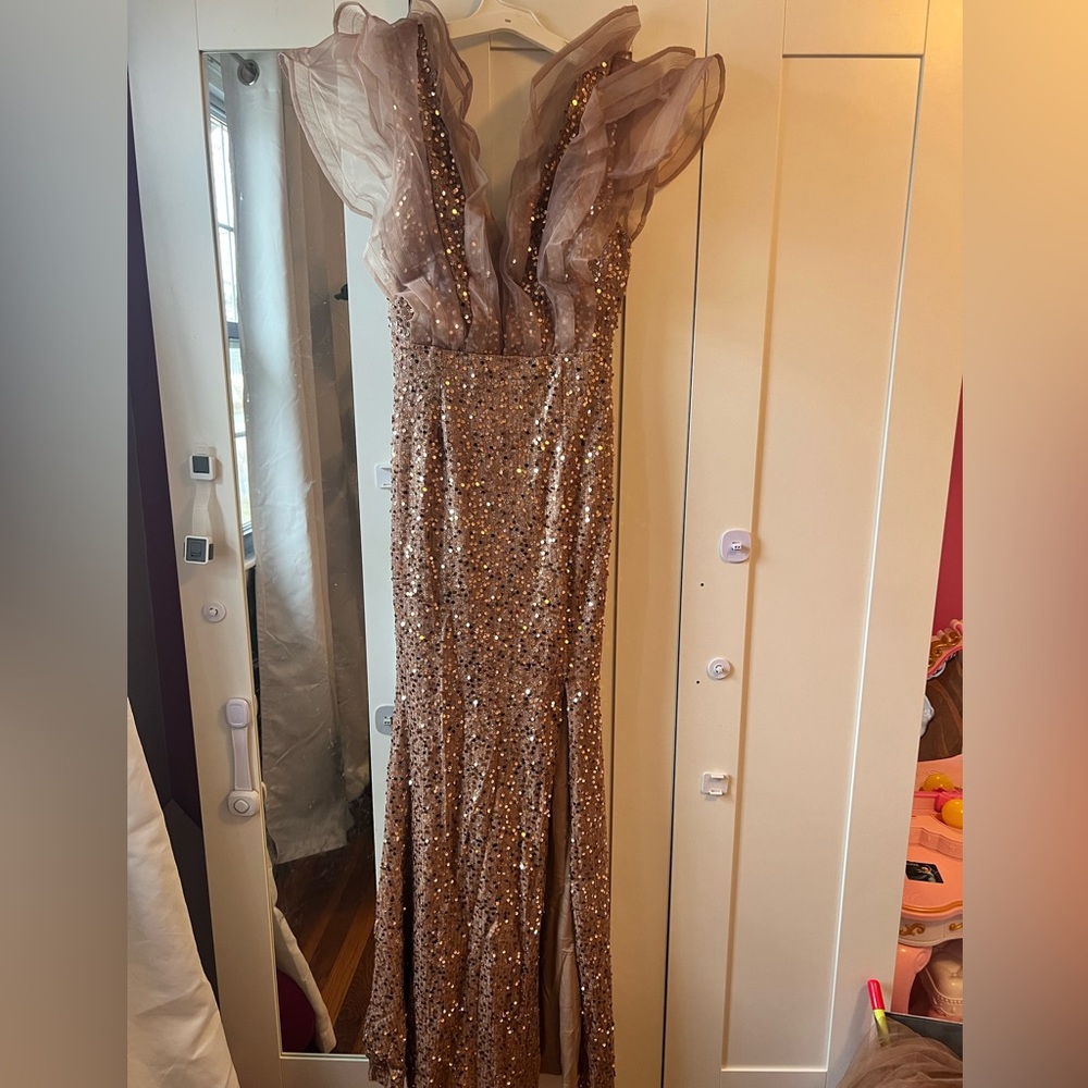Women’s Beautiful Small Sequined Champagne Evening Gown
